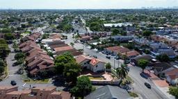 Picture of 839 W 39Th Pl, Hialeah, FL 33012