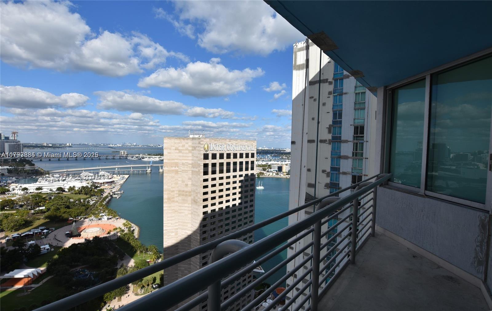 Picture of 325 S Biscayne Blvd # 3822, Miami, FL 33131