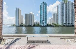 Picture of 325 S Biscayne Blvd # 3822, Miami, FL 33131