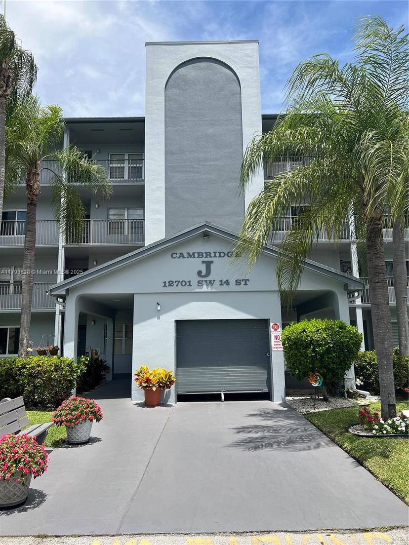 Picture of 12701 SW 14Th St # 312J, Pembroke Pines FL 33027