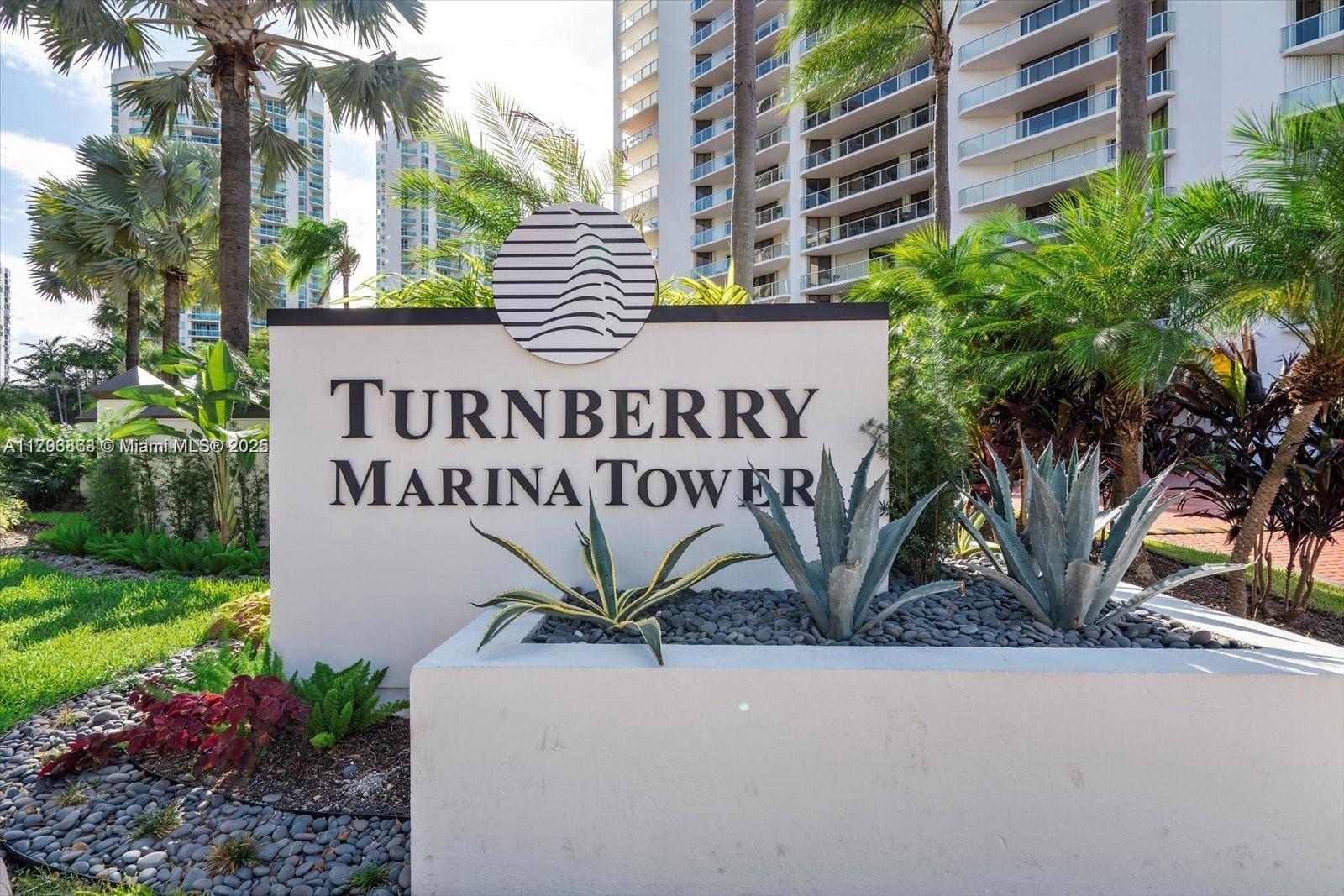 Picture of 19500 Turnberry Way # 20D, Aventura, FL 33180