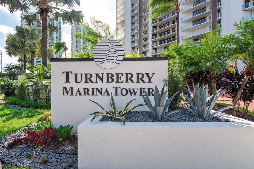 Picture of 19500 Turnberry Way # 20D, Aventura FL 33180