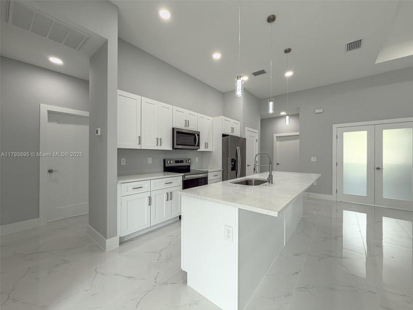 Picture of 438 Raymer St, Lehigh Acres FL 33974