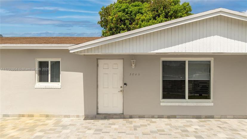 Picture of 5045 NW 186Th St, Miami Gardens FL 33055