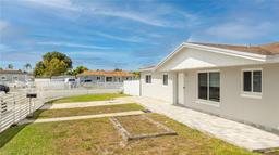 Picture of 5045 NW 186Th St, Miami Gardens, FL 33055