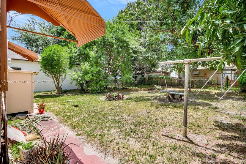 Picture of 1062 NW 41St St, Miami FL 33127
