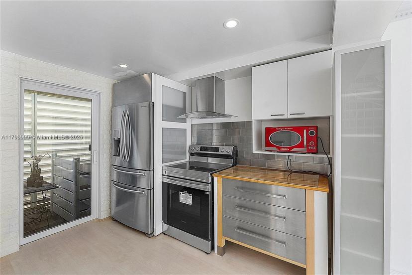 Picture of 517 NE 38Th St # 9, Miami FL 33137