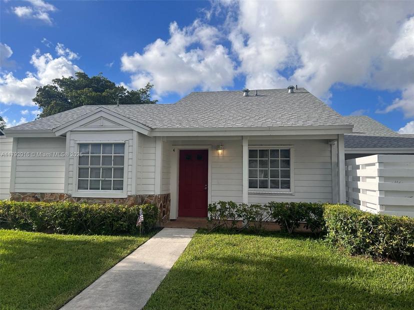 Picture of 13776 SW 149 Circle Ln # 79, Miami FL 33186