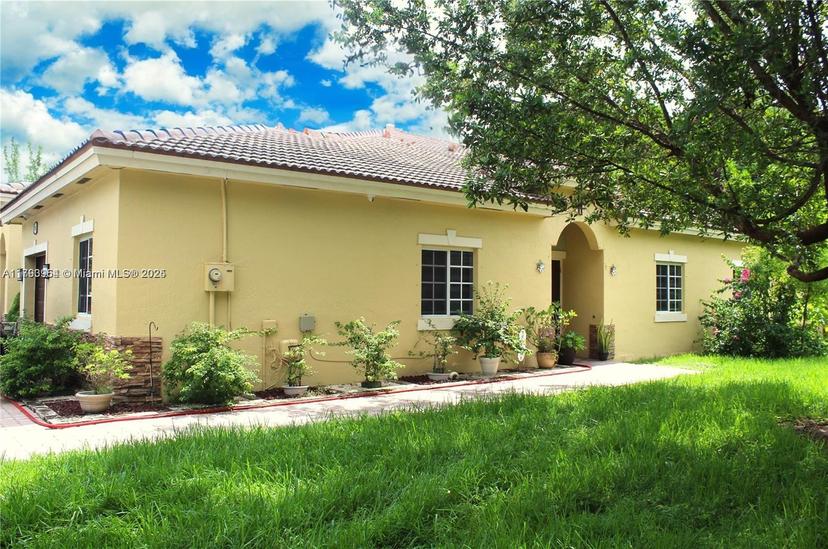 Picture of 1209 NE 32Nd Ave, Homestead FL 33033