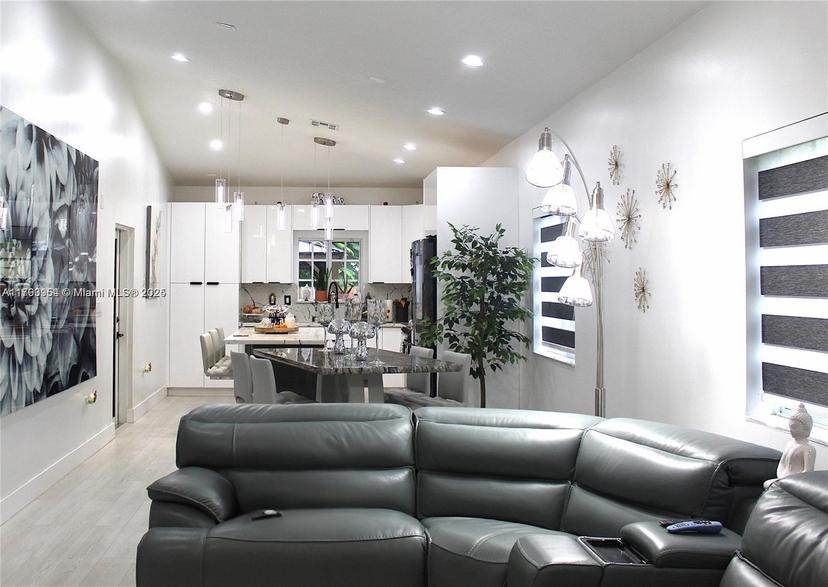 Picture of 1209 NE 32Nd Ave, Homestead FL 33033