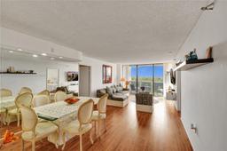 Picture of 20505 E Country Club Dr # 732, Aventura, FL 33180