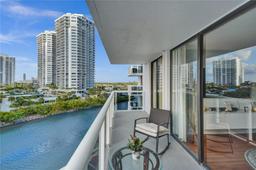 Picture of 20505 E Country Club Dr # 732, Aventura, FL 33180