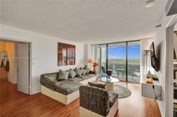 Picture of 20505 E Country Club Dr # 732, Aventura, FL 33180