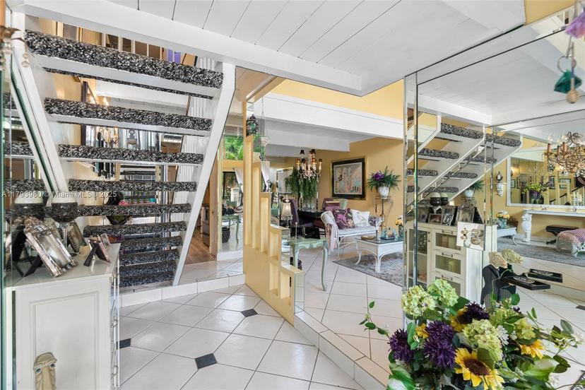 Picture of 741 E Coco Plum Cir # 8, Plantation FL 33324