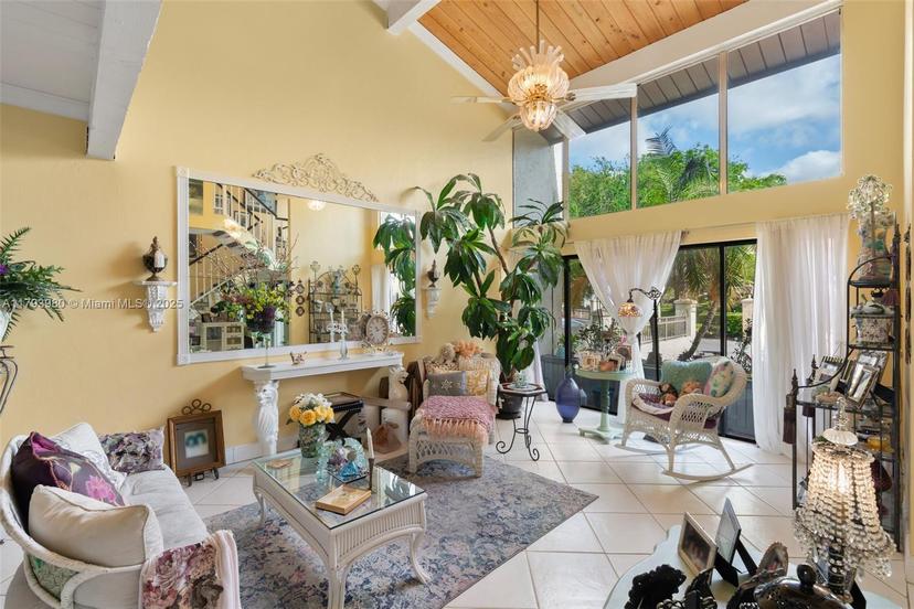 Picture of 741 E Coco Plum Cir # 8, Plantation FL 33324