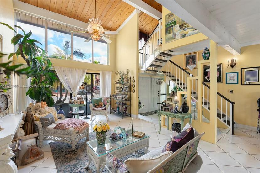 Picture of 741 E Coco Plum Cir # 8, Plantation FL 33324
