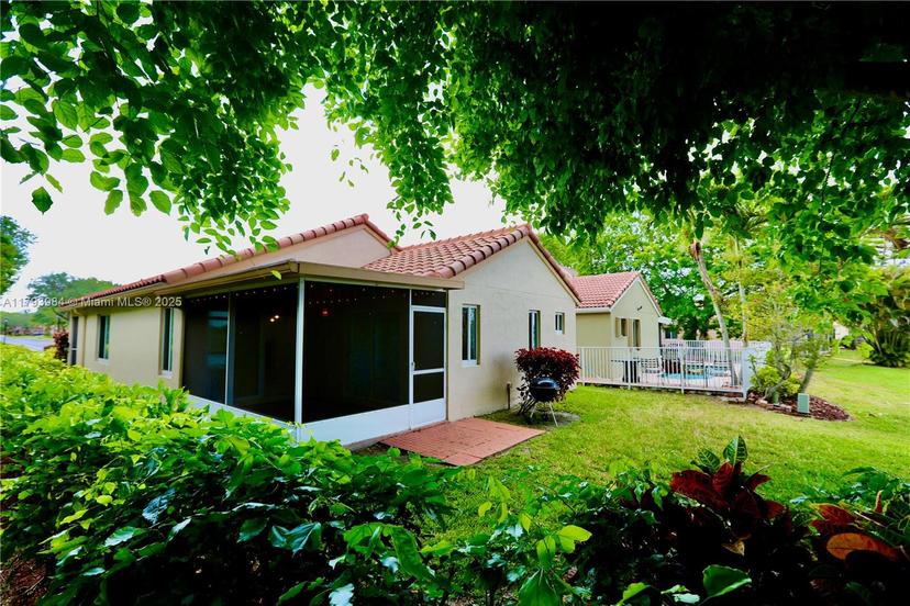 Picture of 1583 Presidio Dr, Weston FL 33327