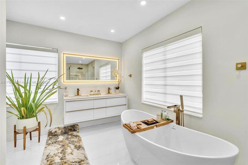 Picture of 1402 Fletcher St, Hollywood FL 33020