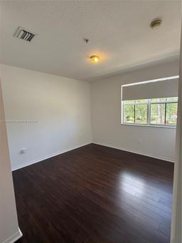 Picture of 906 SW 143Rd Ave, Pembroke Pines, FL 33027