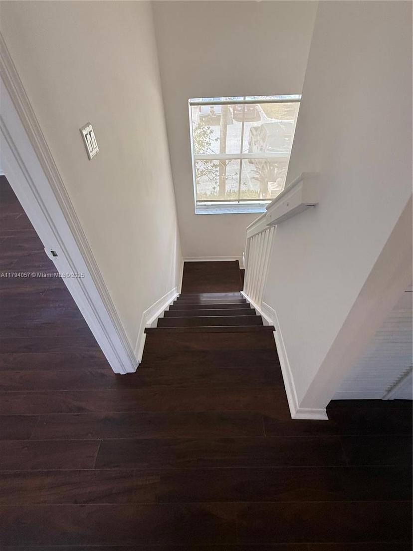 Picture of 906 SW 143Rd Ave, Pembroke Pines FL 33027