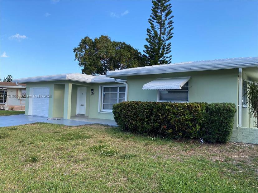Picture of 5009 NW 51St Ct, Tamarac FL 33319
