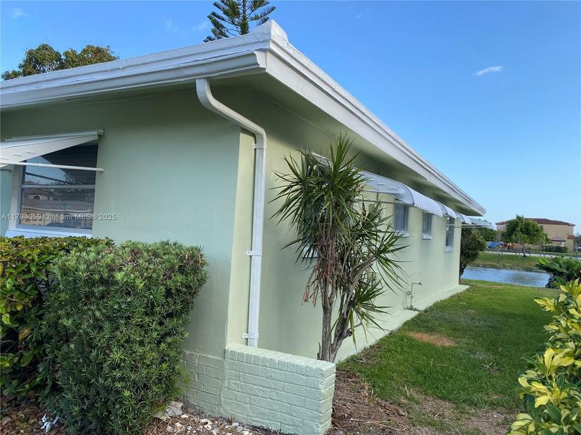 Picture of 5009 NW 51St Ct, Tamarac FL 33319