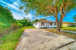 Picture of 10480 SW 173Rd St, Miami, FL 33157