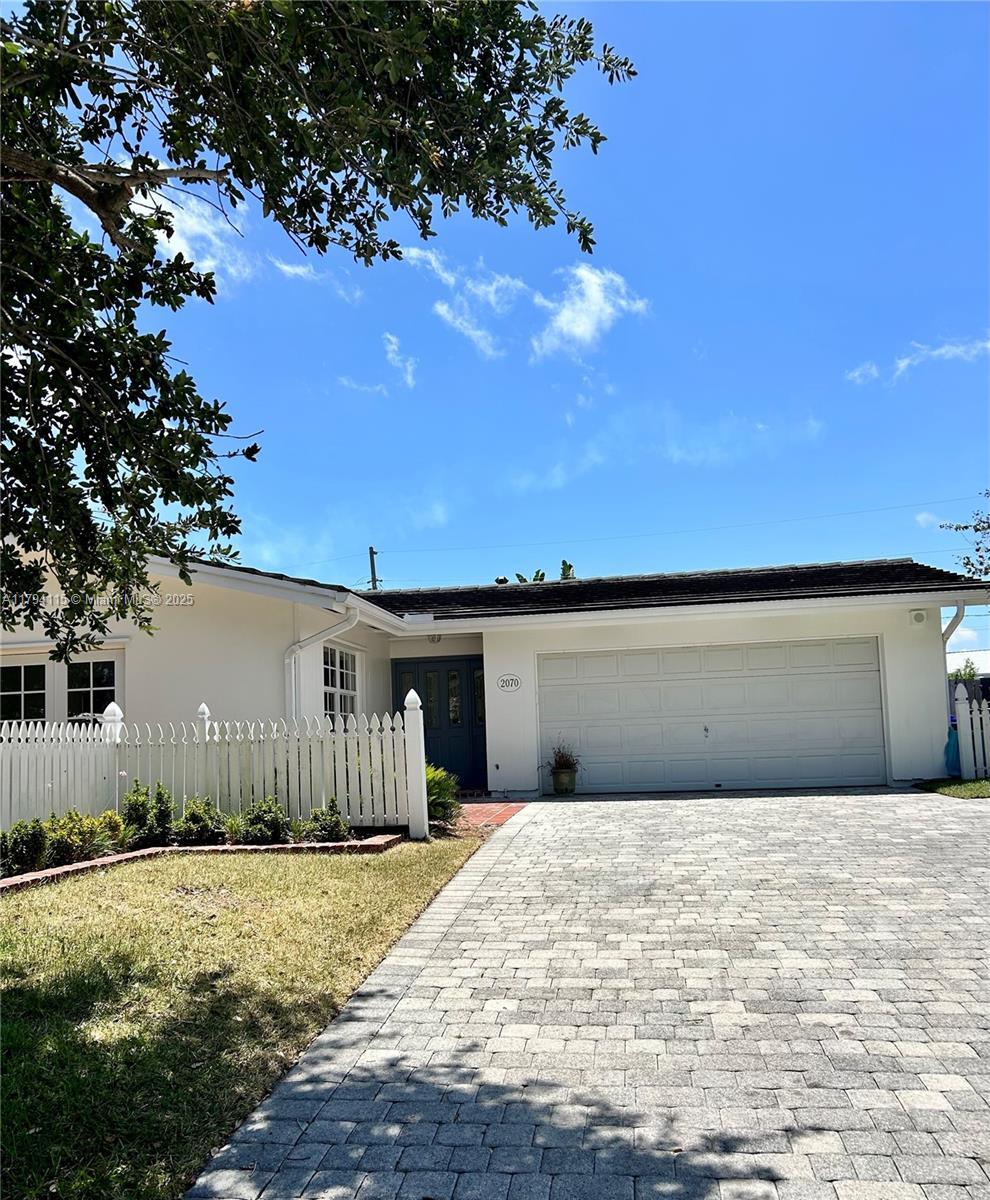 Picture of 2070 NE 54Th Ct, Fort Lauderdale, FL 33308