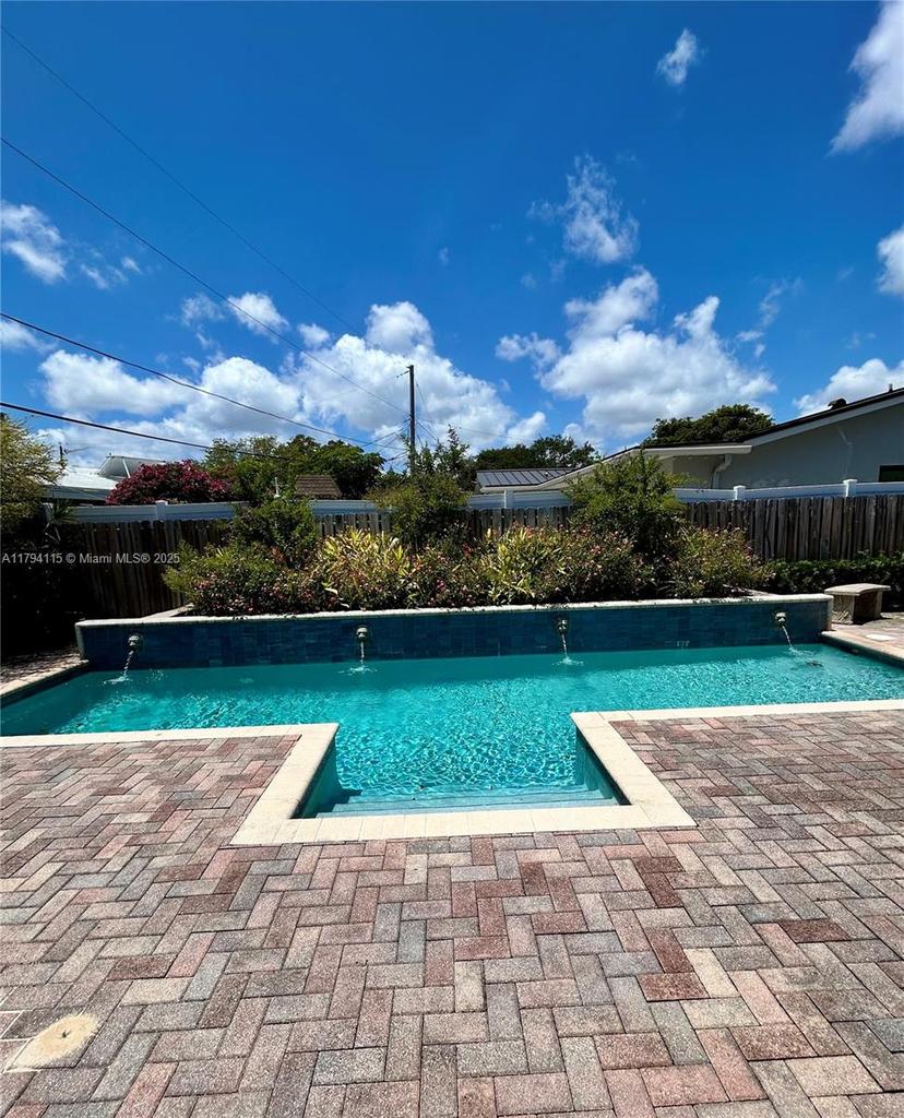 Picture of 2070 NE 54Th Ct, Fort Lauderdale FL 33308