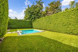 Picture of 5460 Alton Rd, Miami Beach, FL 33140
