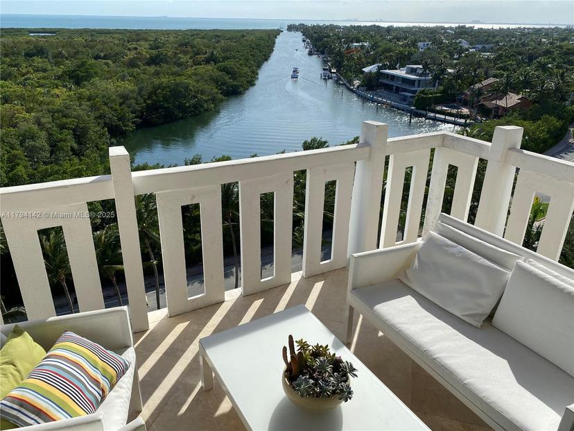 Picture of 1121 Crandon Blvd # D902, Key Biscayne FL 33149