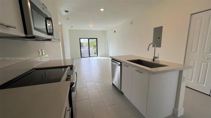 Picture of 8167 NW 41St St # 307, Doral FL 33166