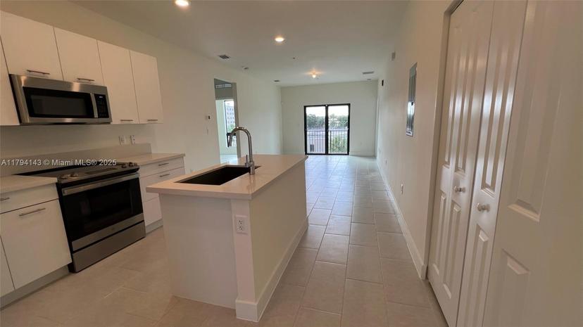 Picture of 8167 NW 41St St # 307, Doral FL 33166