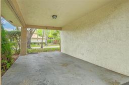 Picture of 8097 Royal Palm Cir, Tamarac, FL 33321