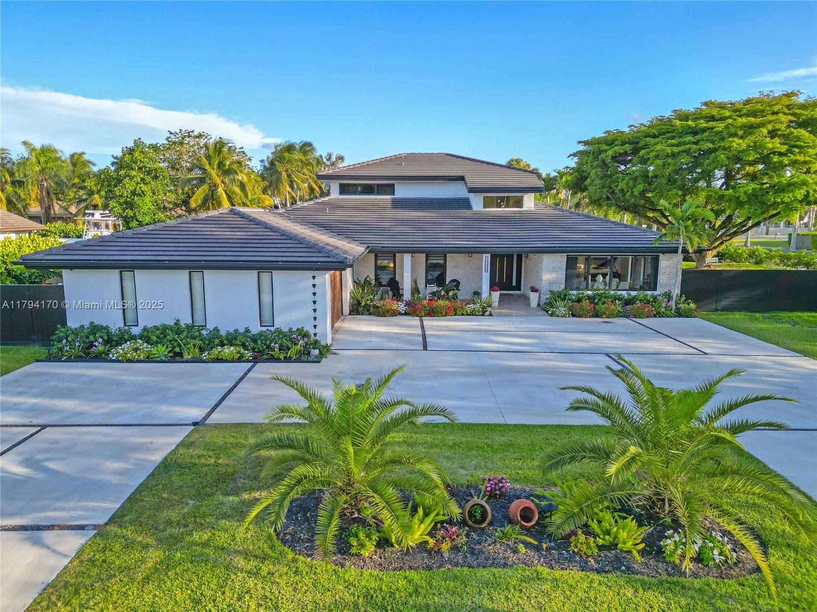Picture of 10620 SW 127Th St, Miami, FL 33176