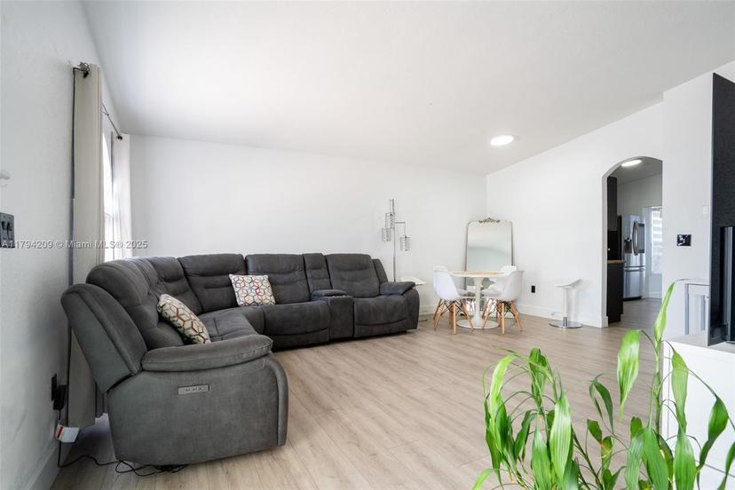 Picture of 3355 W 68Th St # 150, Hialeah FL 33018