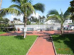 Picture of 1275 Marseille Dr # 40, Miami Beach, FL 33141