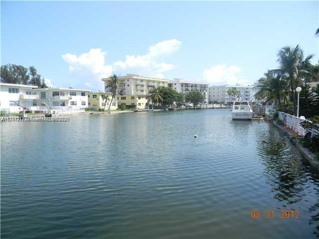 Picture of 1275 Marseille Dr # 40, Miami Beach, FL 33141