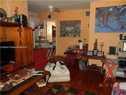 Picture of 1275 Marseille Dr # 40, Miami Beach, FL 33141
