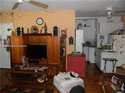 Picture of 1275 Marseille Dr # 40, Miami Beach, FL 33141