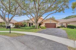 Picture of 9682 Ridgecrest Ct, Davie, FL 33328