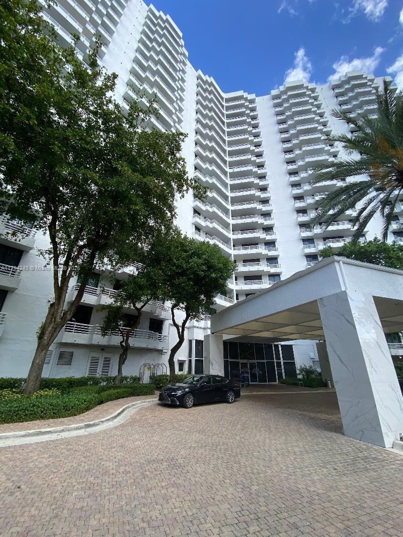 Picture of 3300 NE 192Nd St # 612, Aventura, FL 33180