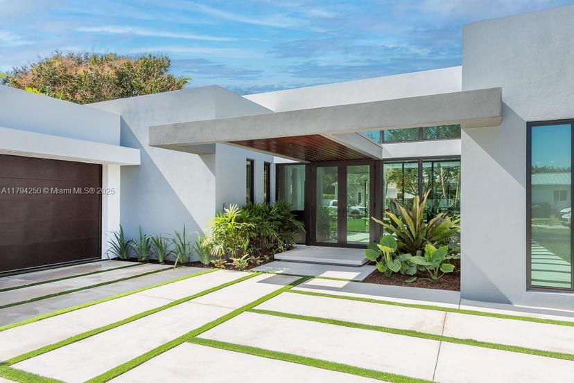 Picture of 6616 SW 64Th Ave, South Miami FL 33143