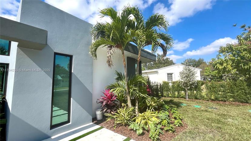 Picture of 6616 SW 64Th Ave, South Miami FL 33143