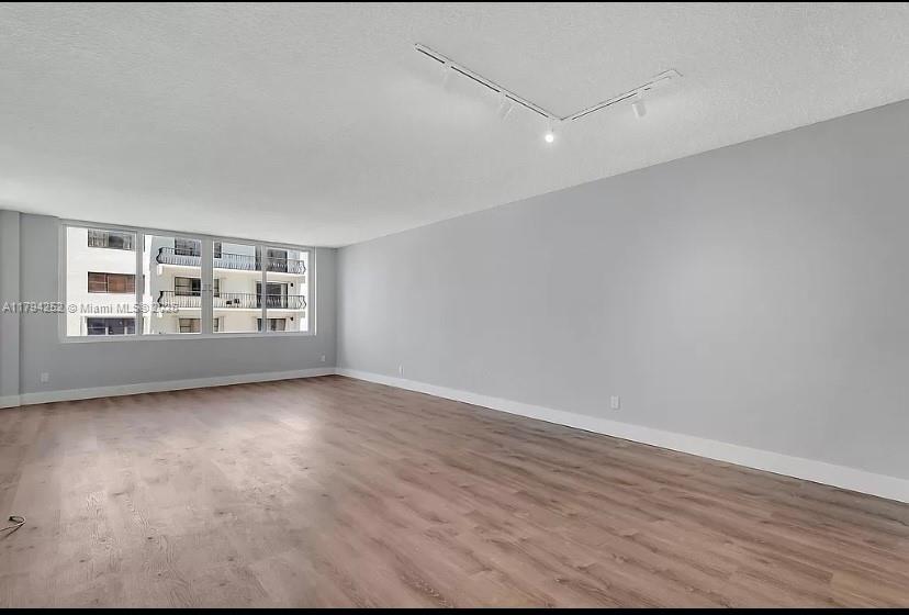 Picture of 5401 Collins Ave # 411, Miami Beach FL 33140