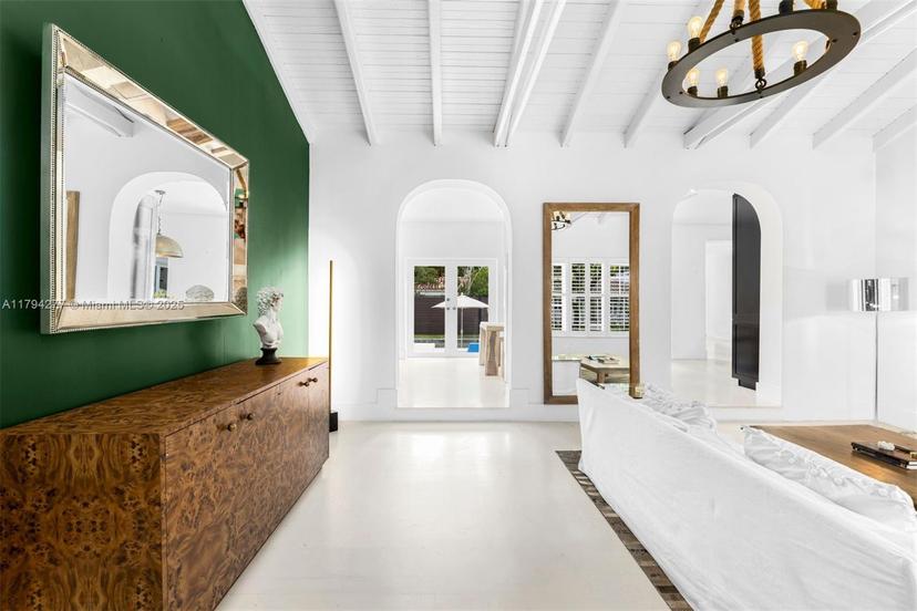Picture of 712 NE 72Nd St, Miami FL 33138