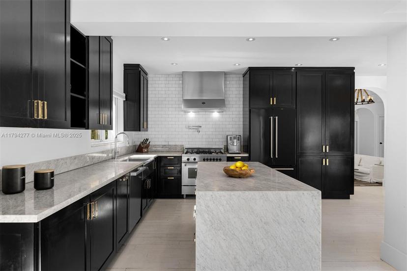 Picture of 712 NE 72Nd St, Miami FL 33138