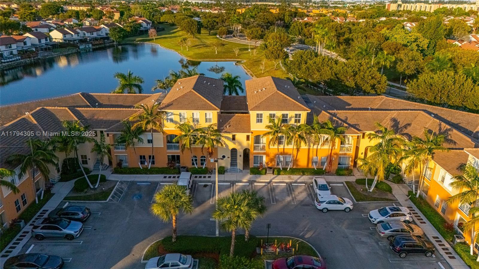 Picture of 10012 NW 7 St # 107, Miami, FL 33172