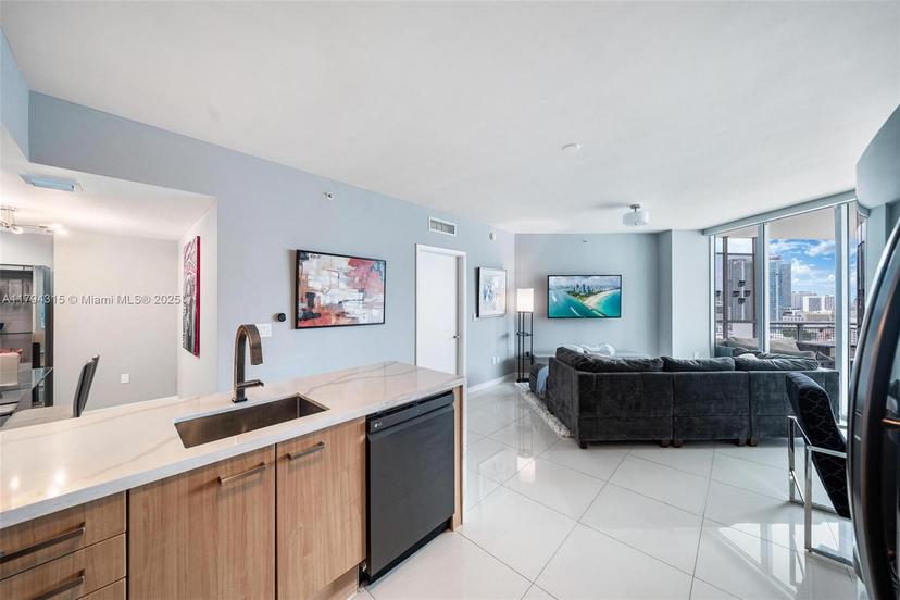 Picture of 350 S Miami Ave # 2505, Miami FL 33130