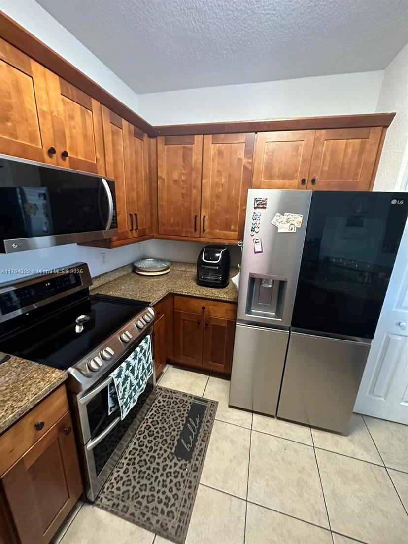 Picture of 10022 NW 7Th St # 210, Miami FL 33172